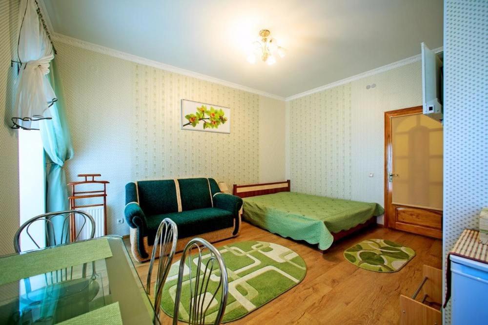 Apartments U Ratushi Kamjanets-Podilskyj Exteriör bild