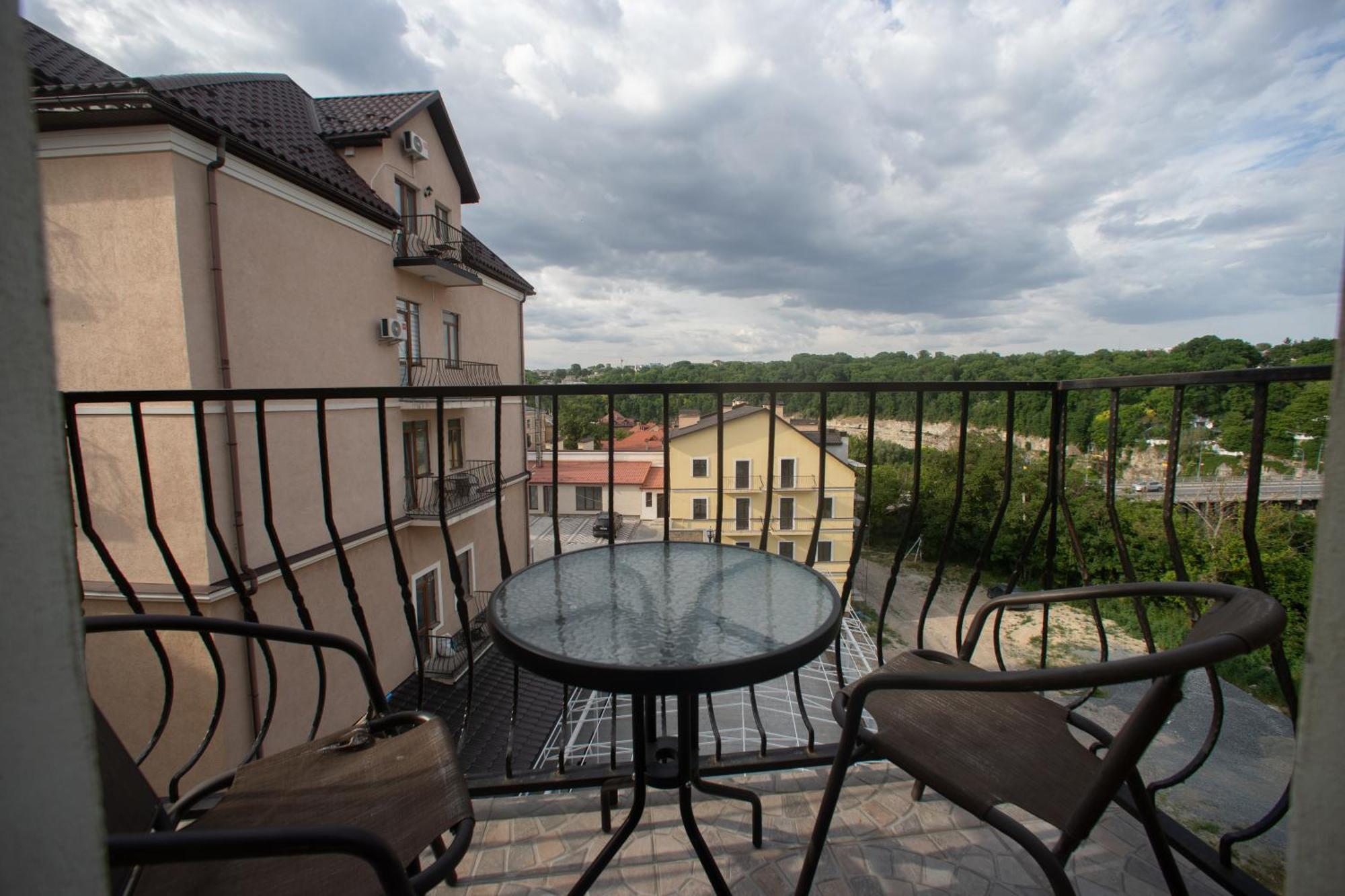 Apartments U Ratushi Kamjanets-Podilskyj Exteriör bild