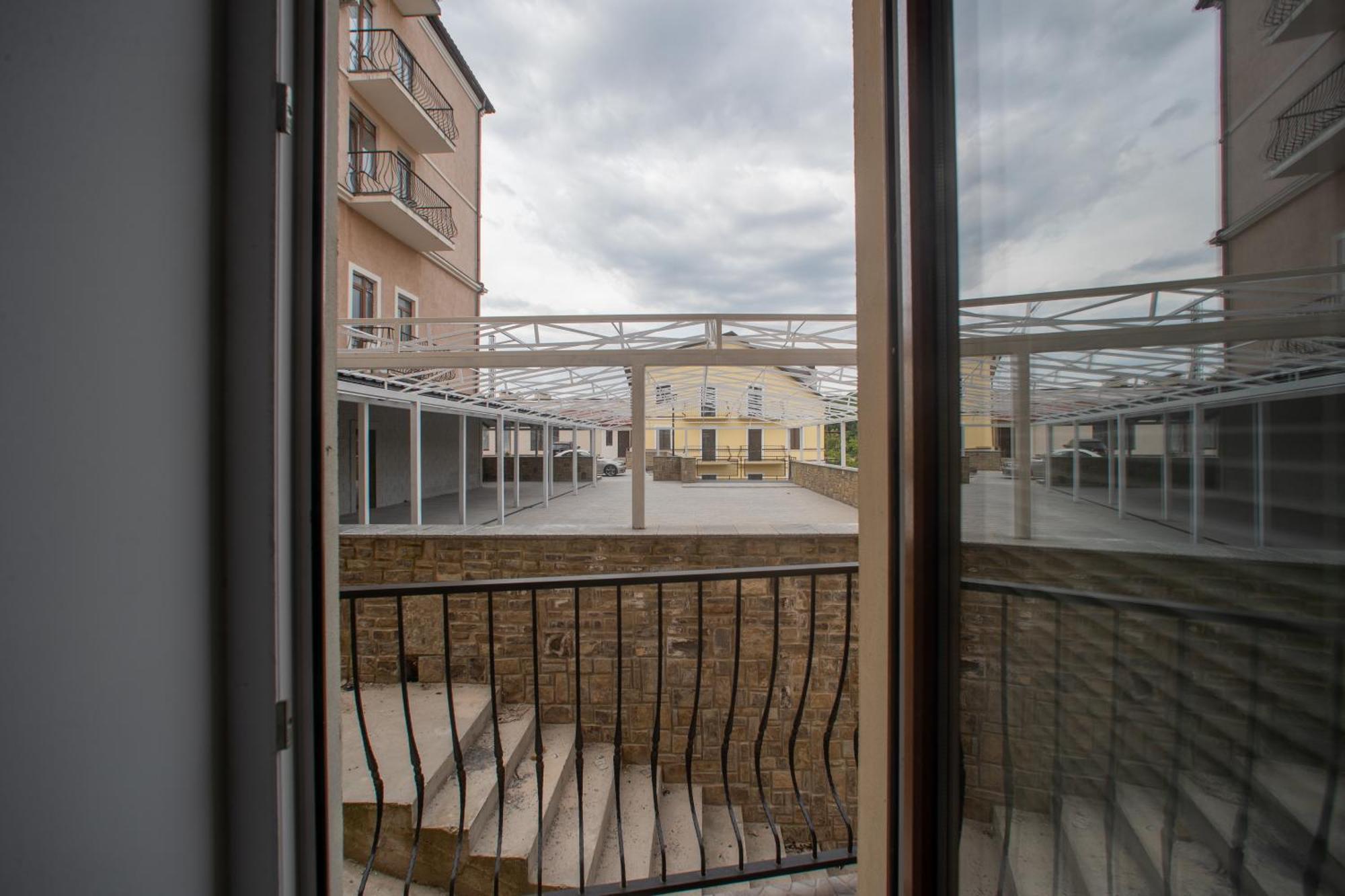 Apartments U Ratushi Kamjanets-Podilskyj Exteriör bild