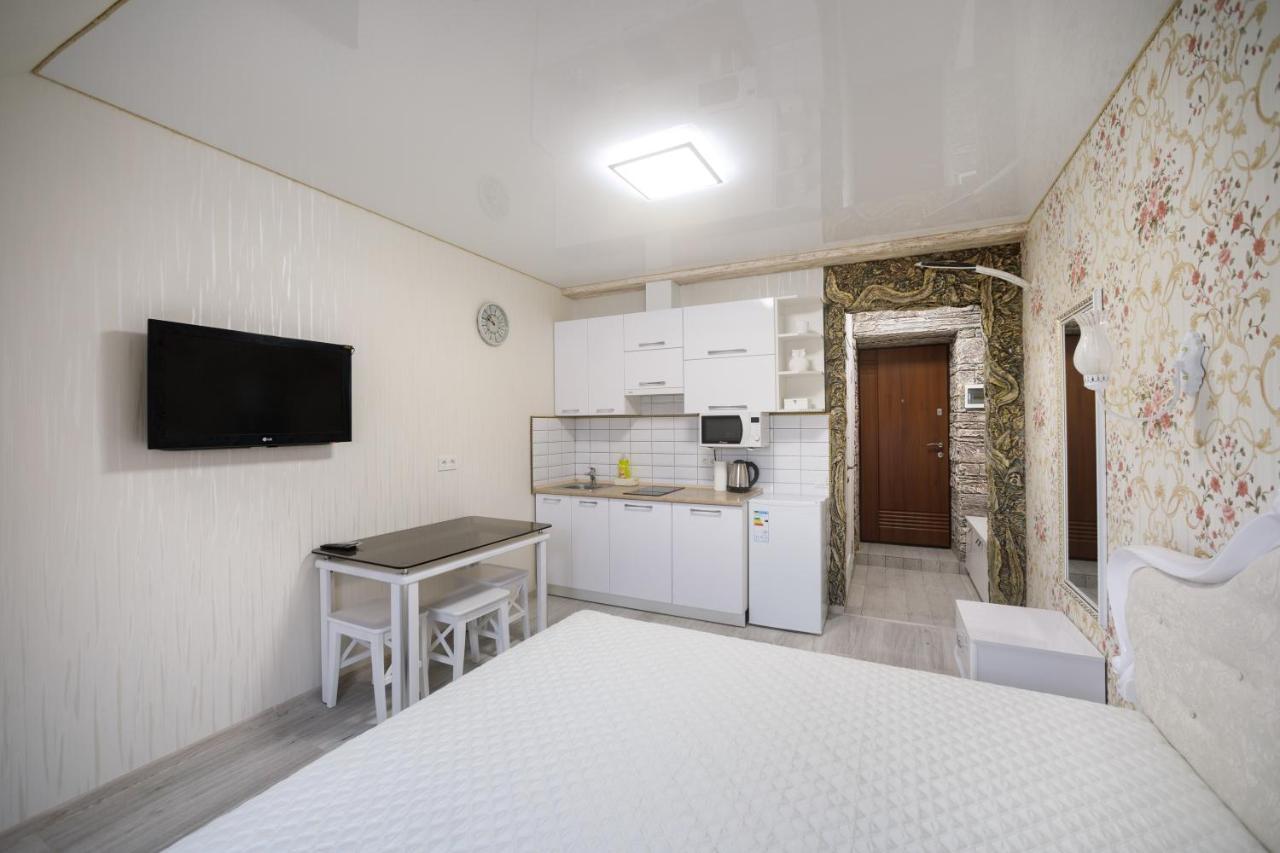 Apartments U Ratushi Kamjanets-Podilskyj Exteriör bild